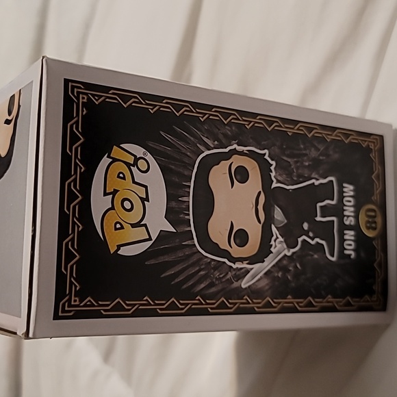 Official Funko Pop Game of Thrones 80 Jon Snow S8 Vinyl Figure Figurine - Picture 2 of 5